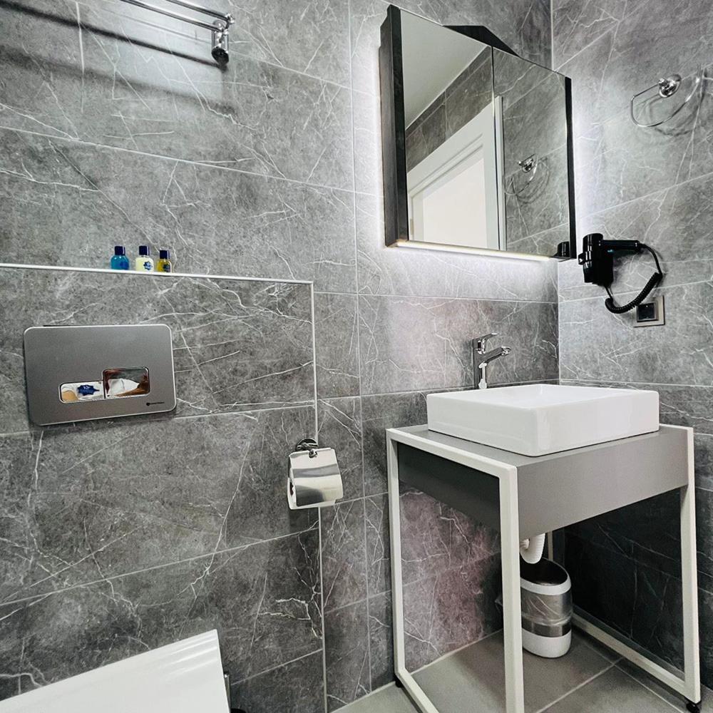Euronova Hotel & Suites Кемер Екстериор снимка