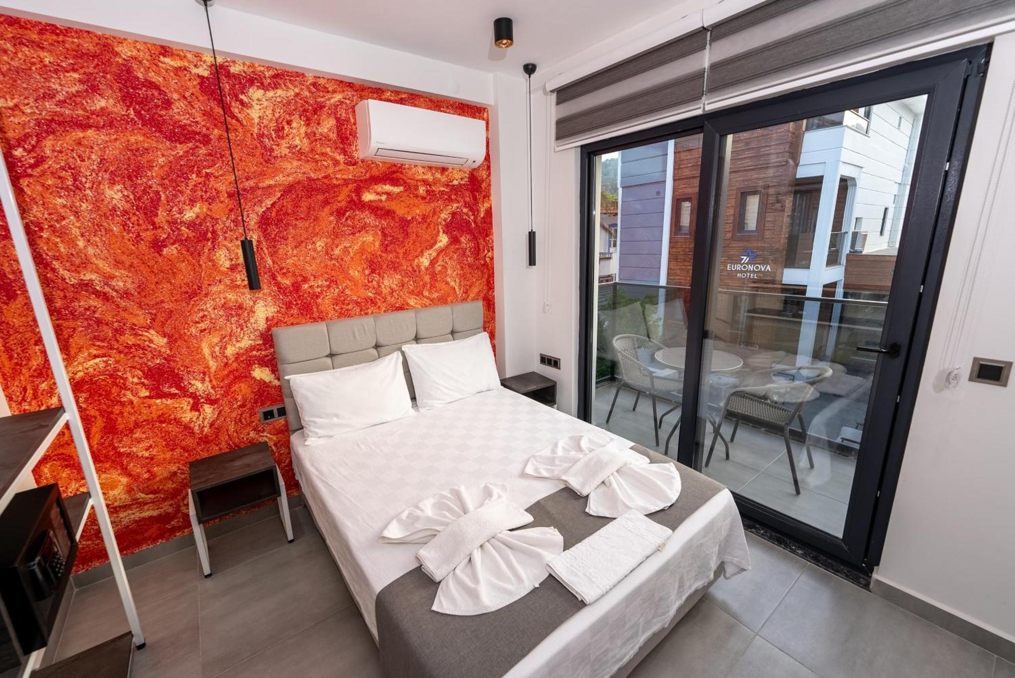 Euronova Hotel & Suites Кемер Екстериор снимка
