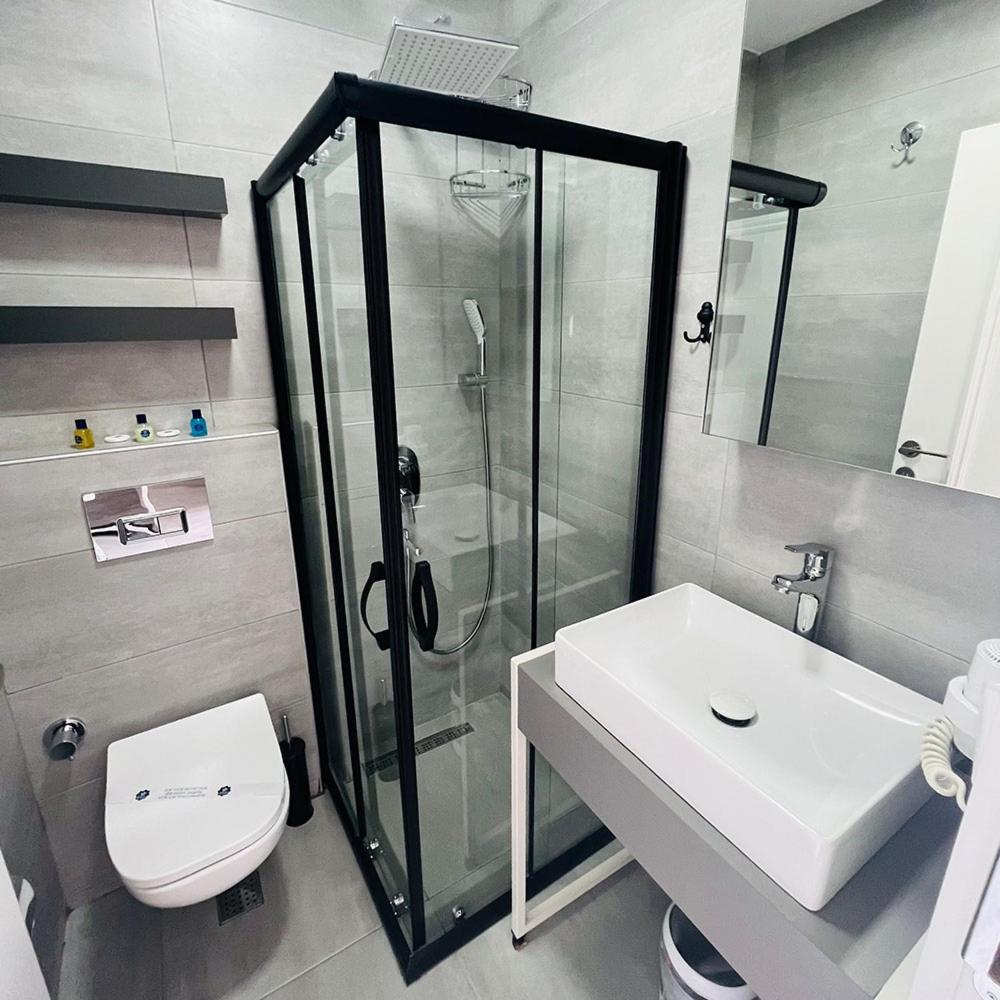 Euronova Hotel & Suites Кемер Екстериор снимка